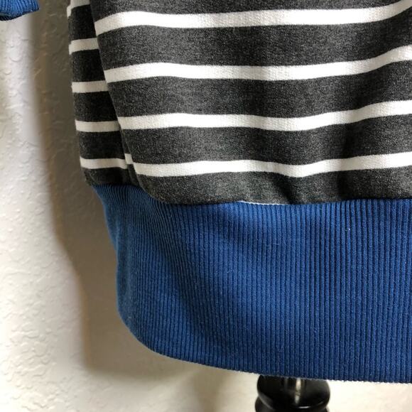 Hipster Row gray white striped blue trim snap front long cardigan size Medium - Picture 6 of 13